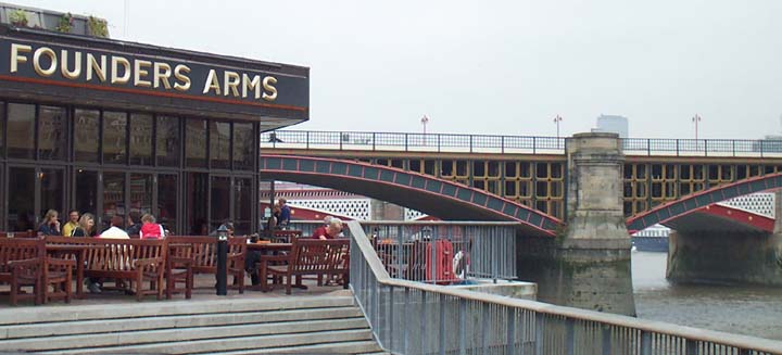 Watch Blackfriars Bridge Streaming